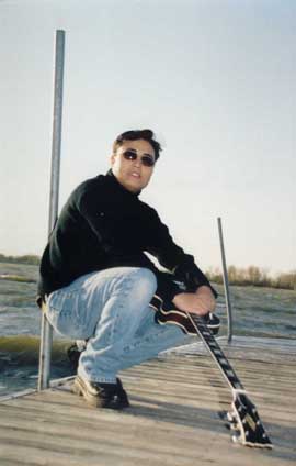anuguitarmanawa.jpg