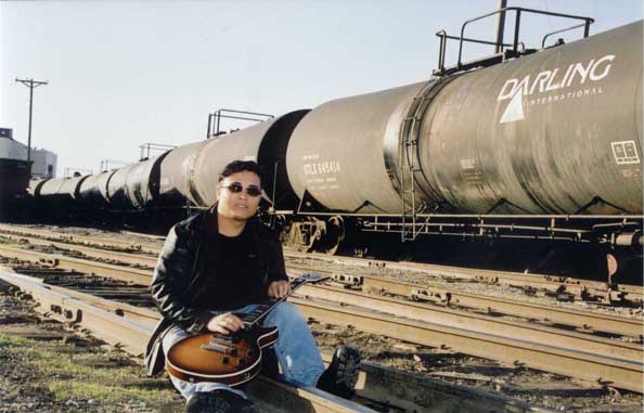 anuguitartrain.jpg